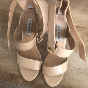 Steve Madden heels 👠